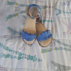 Girls shoes